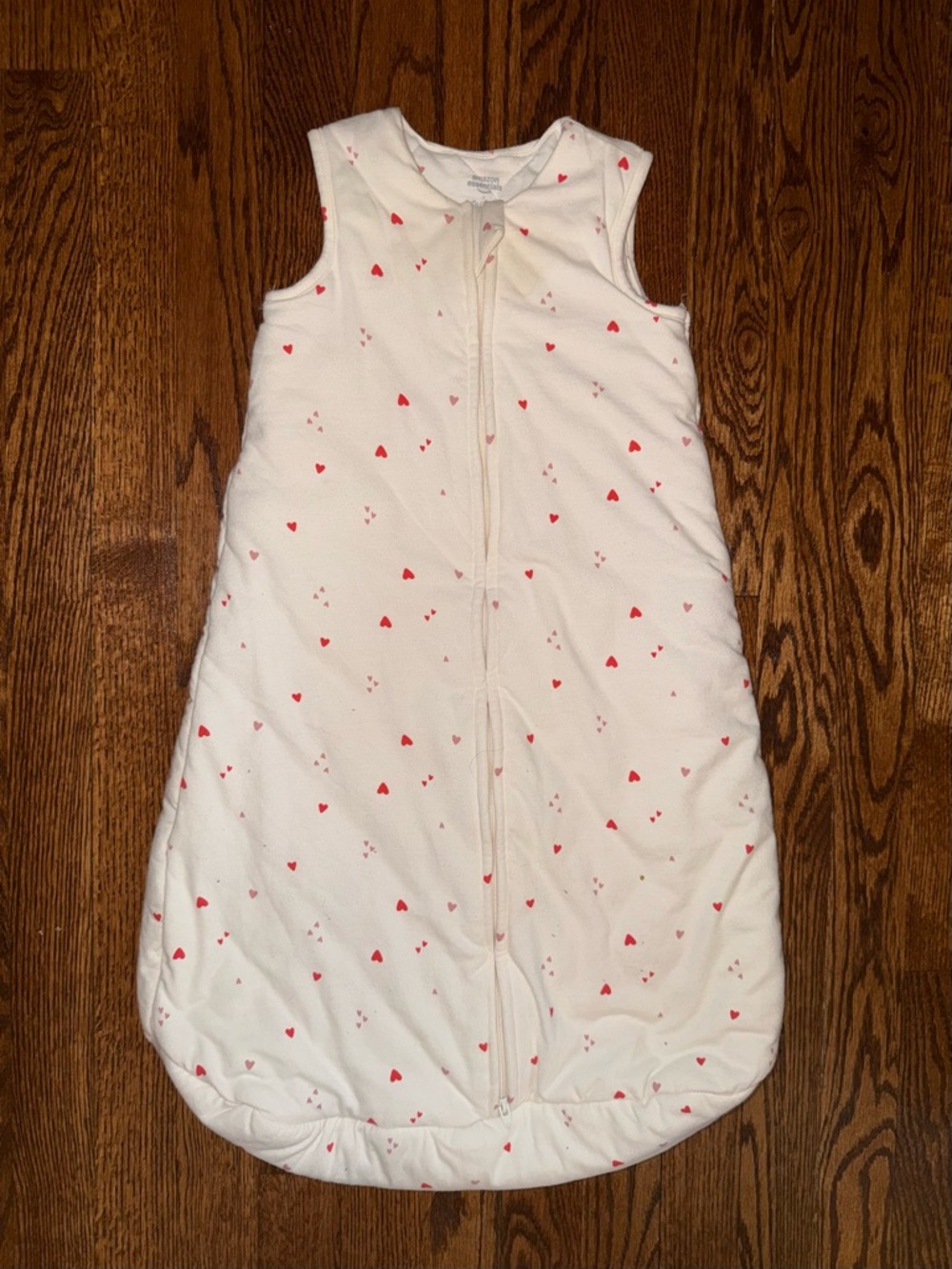 Amazon Essentials Cream 2.5 TOG Sleep Sack with Red Heart Motif